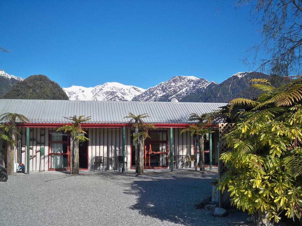 Glow Worm Accommodation Franz Josef Bagian luar foto