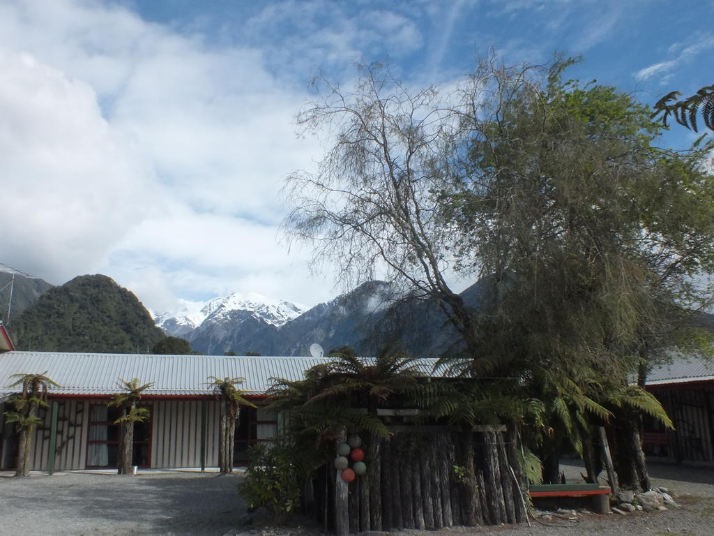 Glow Worm Accommodation Franz Josef Bagian luar foto